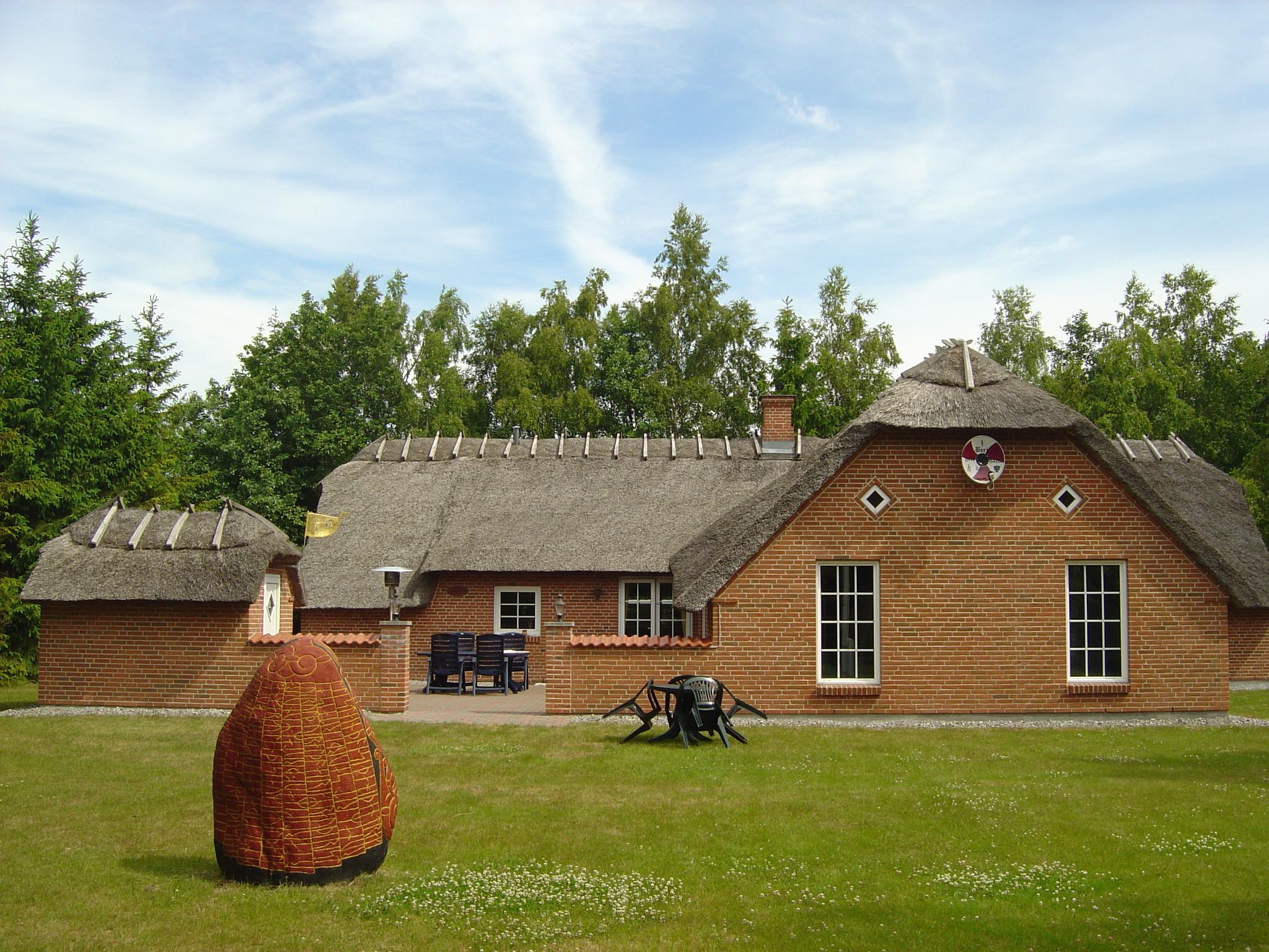 Vejrfane udhus sommer 2005.jpg